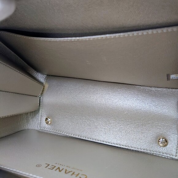 Chanel Rare Box Bag in Woven Rattan and Champaign Gold Leather - Picture 9 of 16